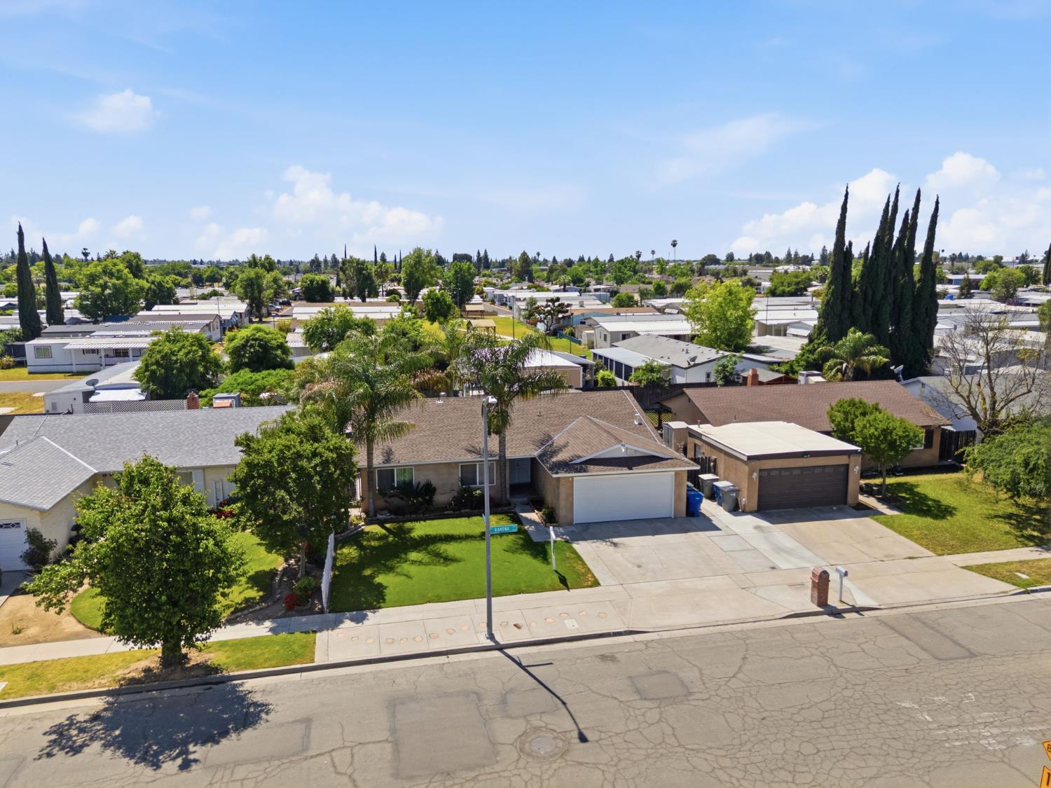 5850 E Ramona Ave, Fresno, CA 93727