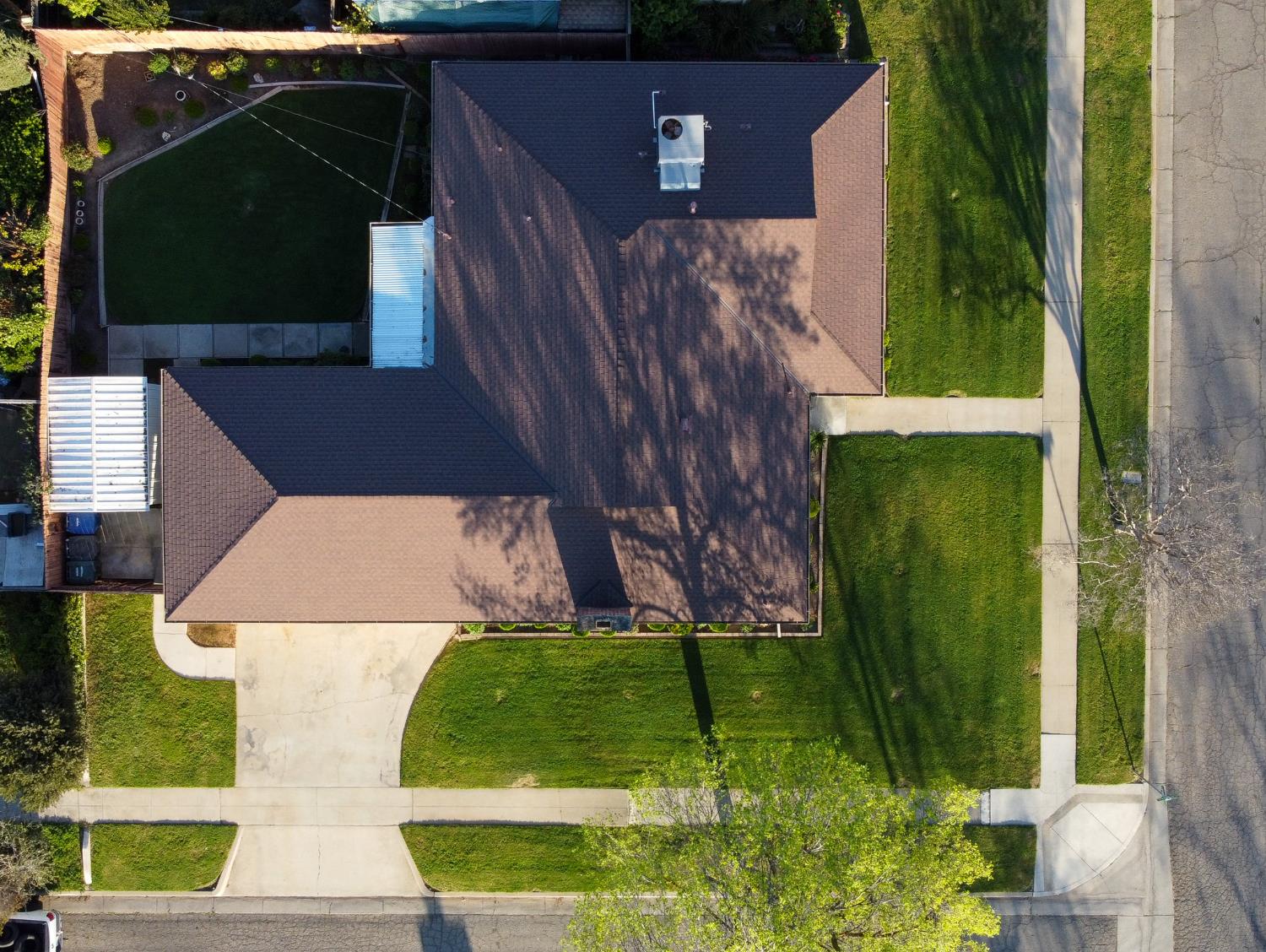 3263 E Rialto Ave, Fresno, CA 93726