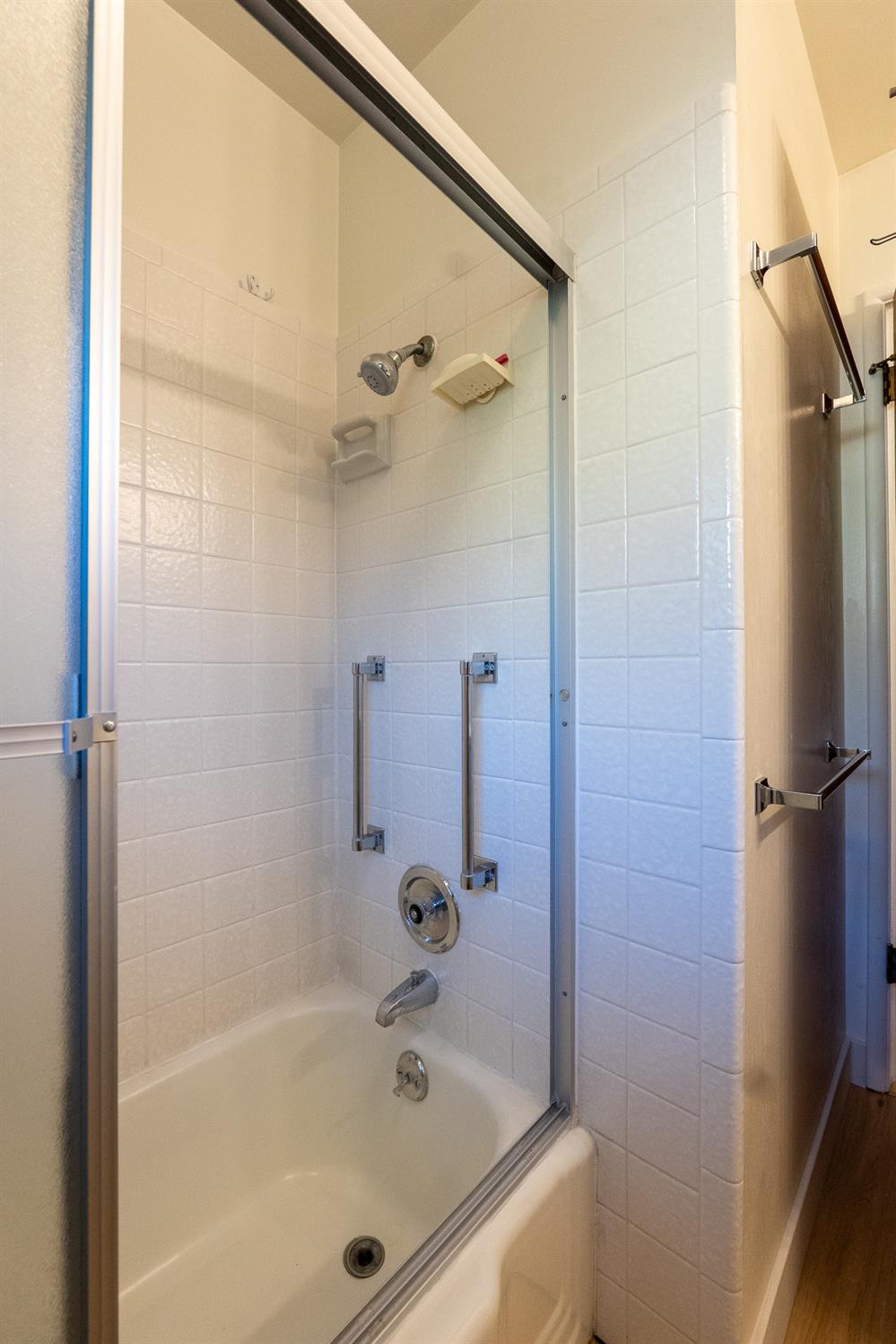 3263 E Rialto Ave, Fresno, CA 93726