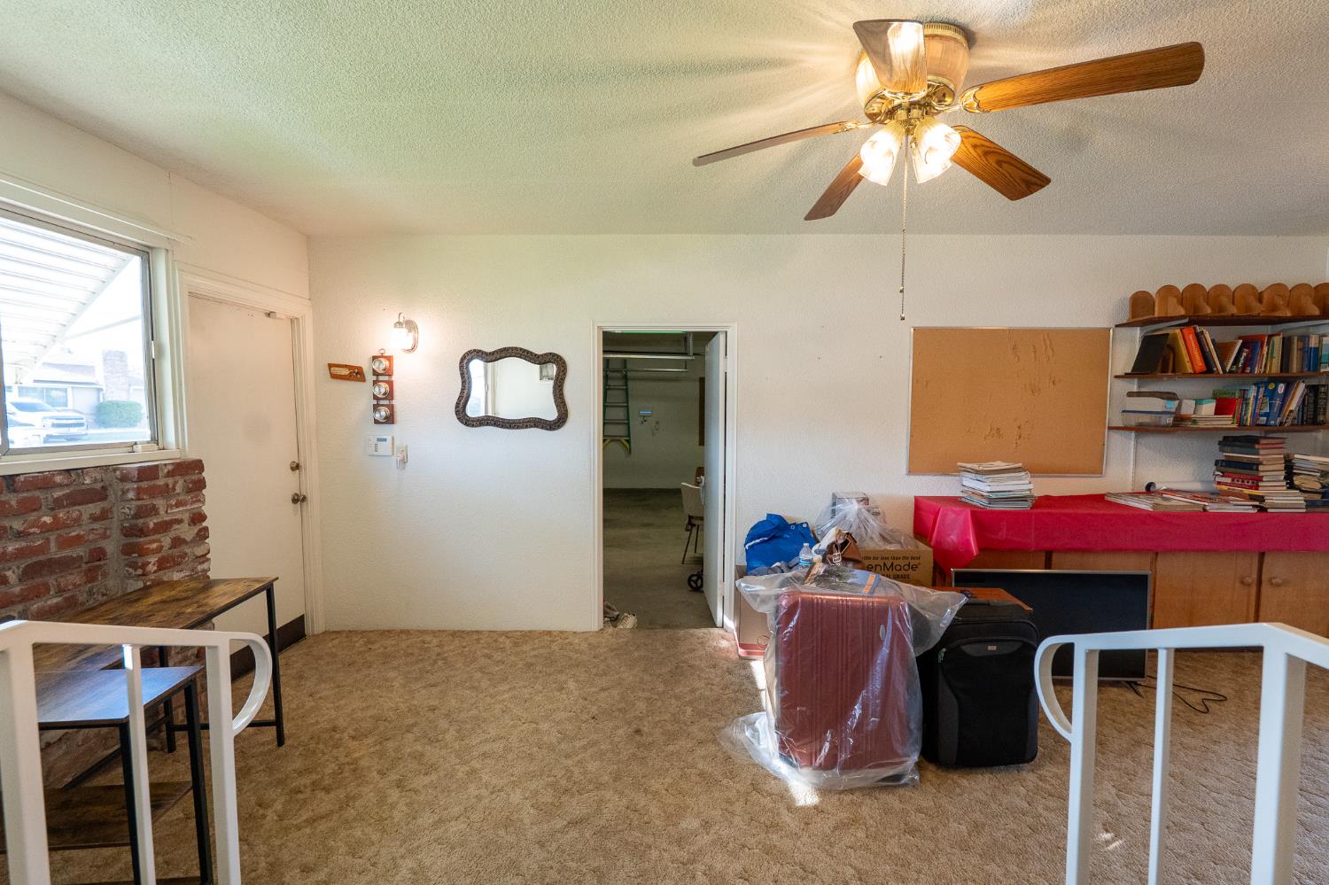 3263 E Rialto Ave, Fresno, CA 93726