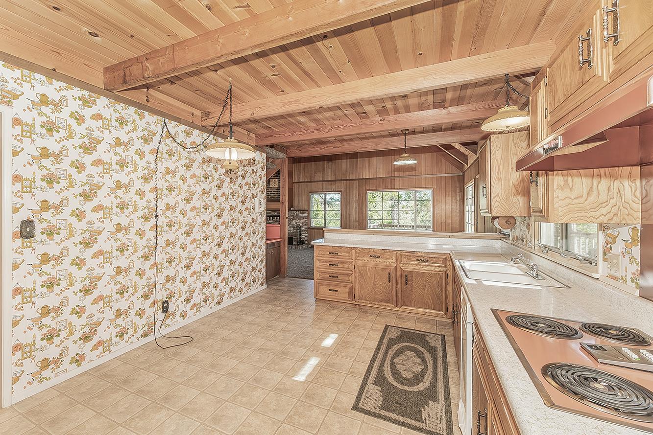 41604 Corlew Ln, Auberry, CA 93602