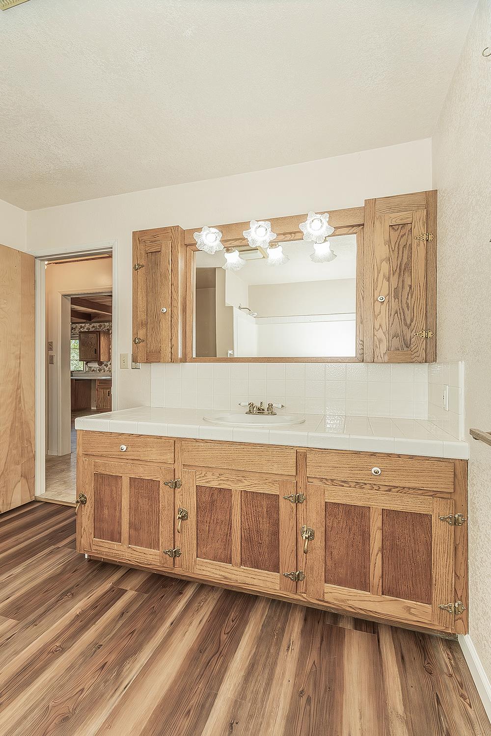 41604 Corlew Ln, Auberry, CA 93602