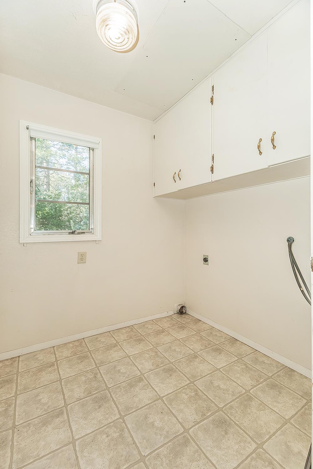 41604 Corlew Ln, Auberry, CA 93602