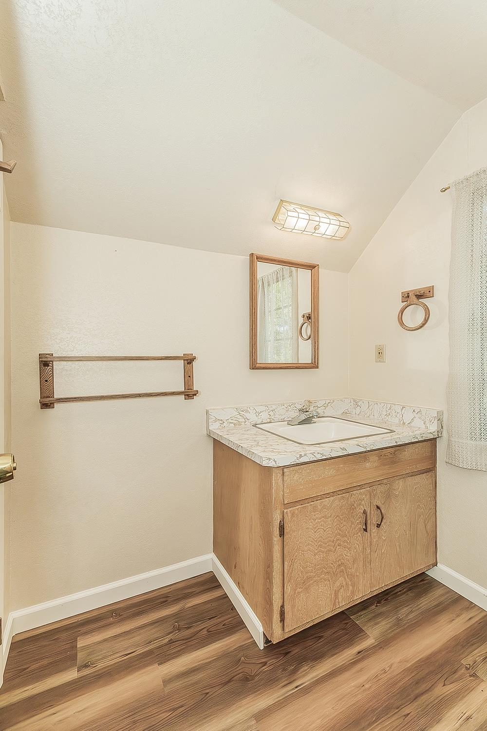 41604 Corlew Ln, Auberry, CA 93602