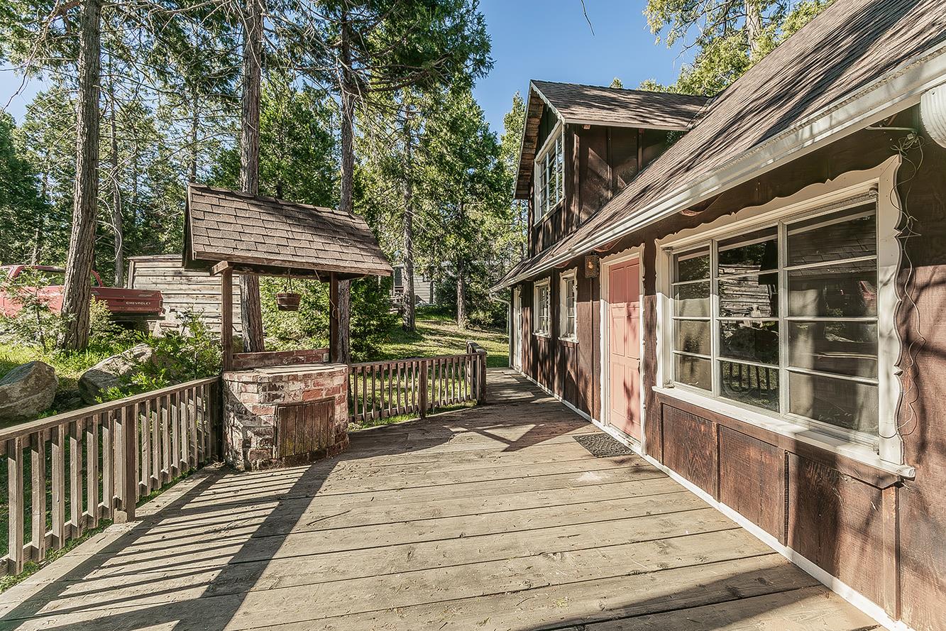 41604 Corlew Ln, Auberry, CA 93602