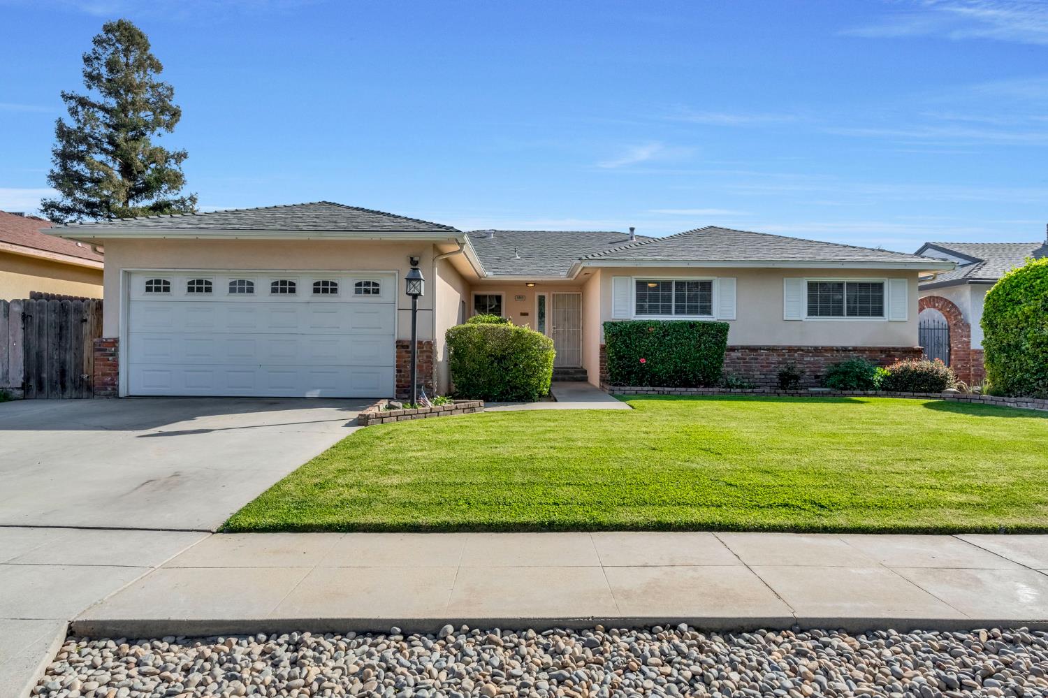 1263 E Ellery Ave, Fresno, CA 93710