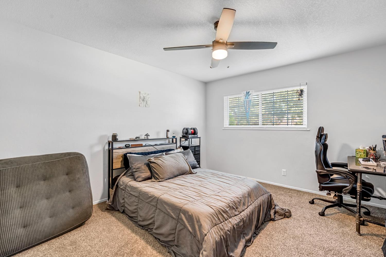 1263 E Ellery Ave, Fresno, CA 93710