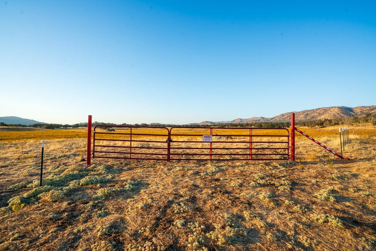 2553 Old Highway, Catheys Valley, CA 95306