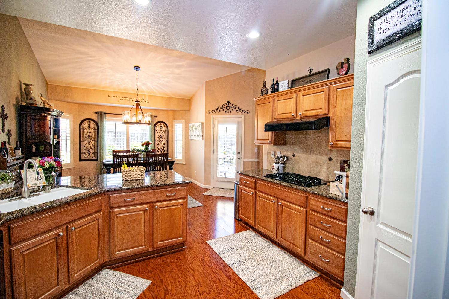 3156 N Arroyo Ave, Fresno, CA 93727