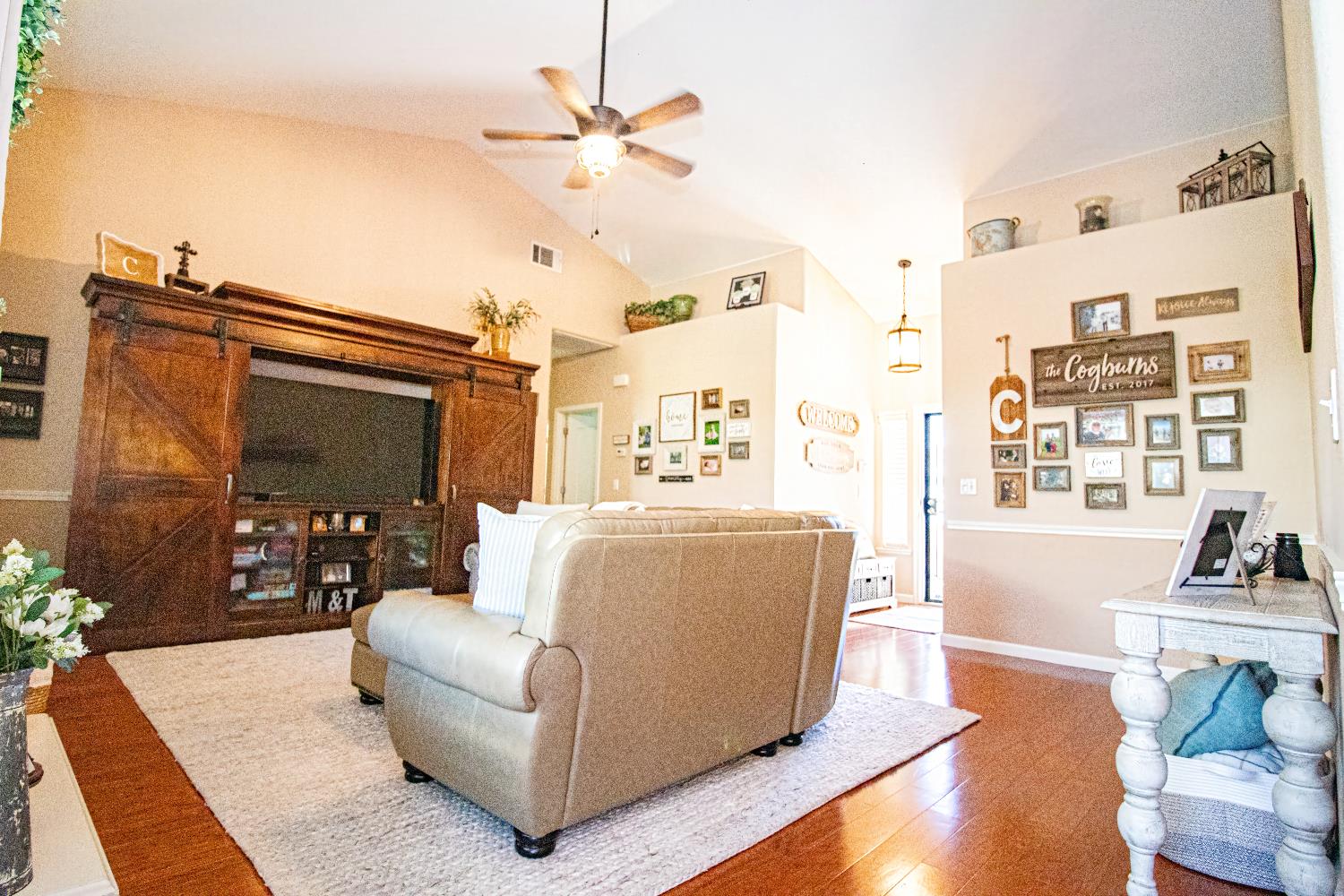 3156 N Arroyo Ave, Fresno, CA 93727