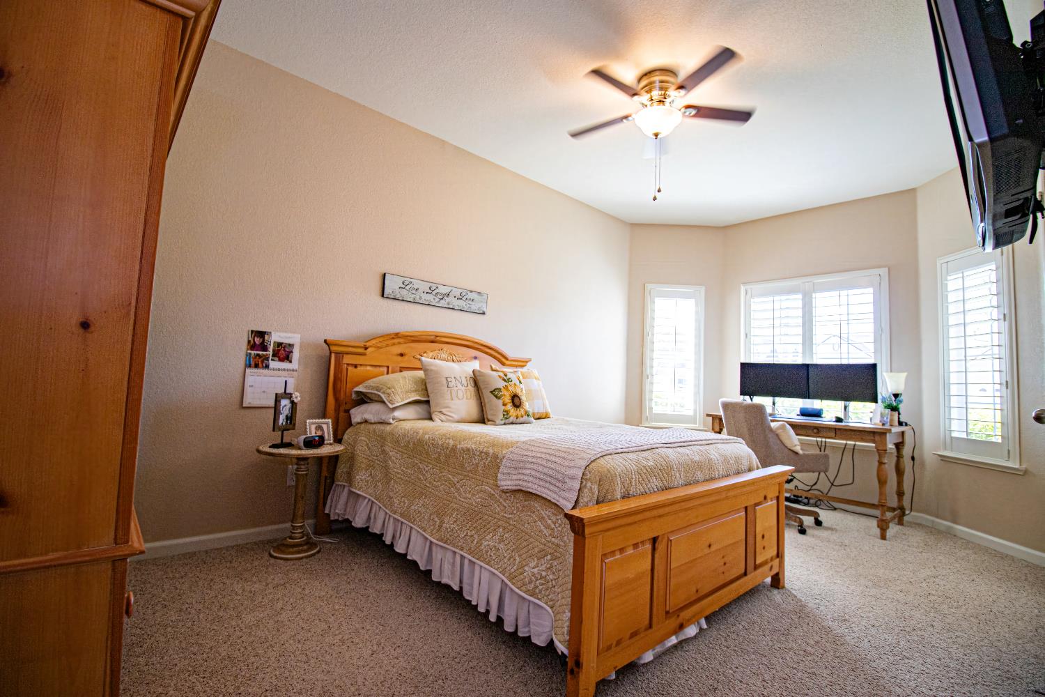 3156 N Arroyo Ave, Fresno, CA 93727