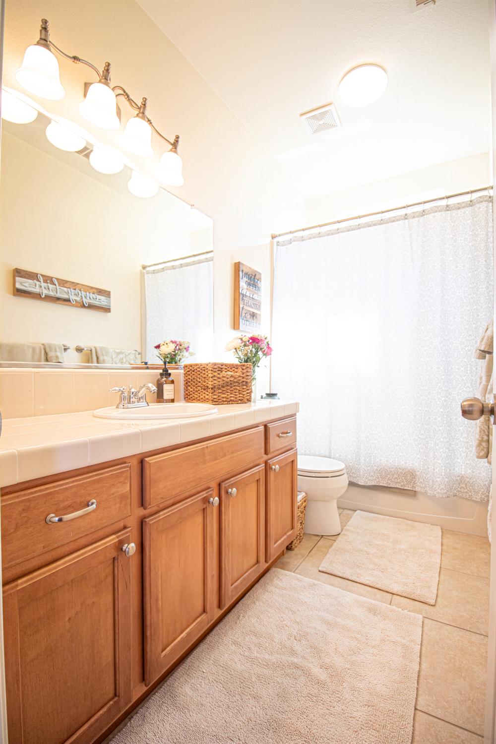 3156 N Arroyo Ave, Fresno, CA 93727