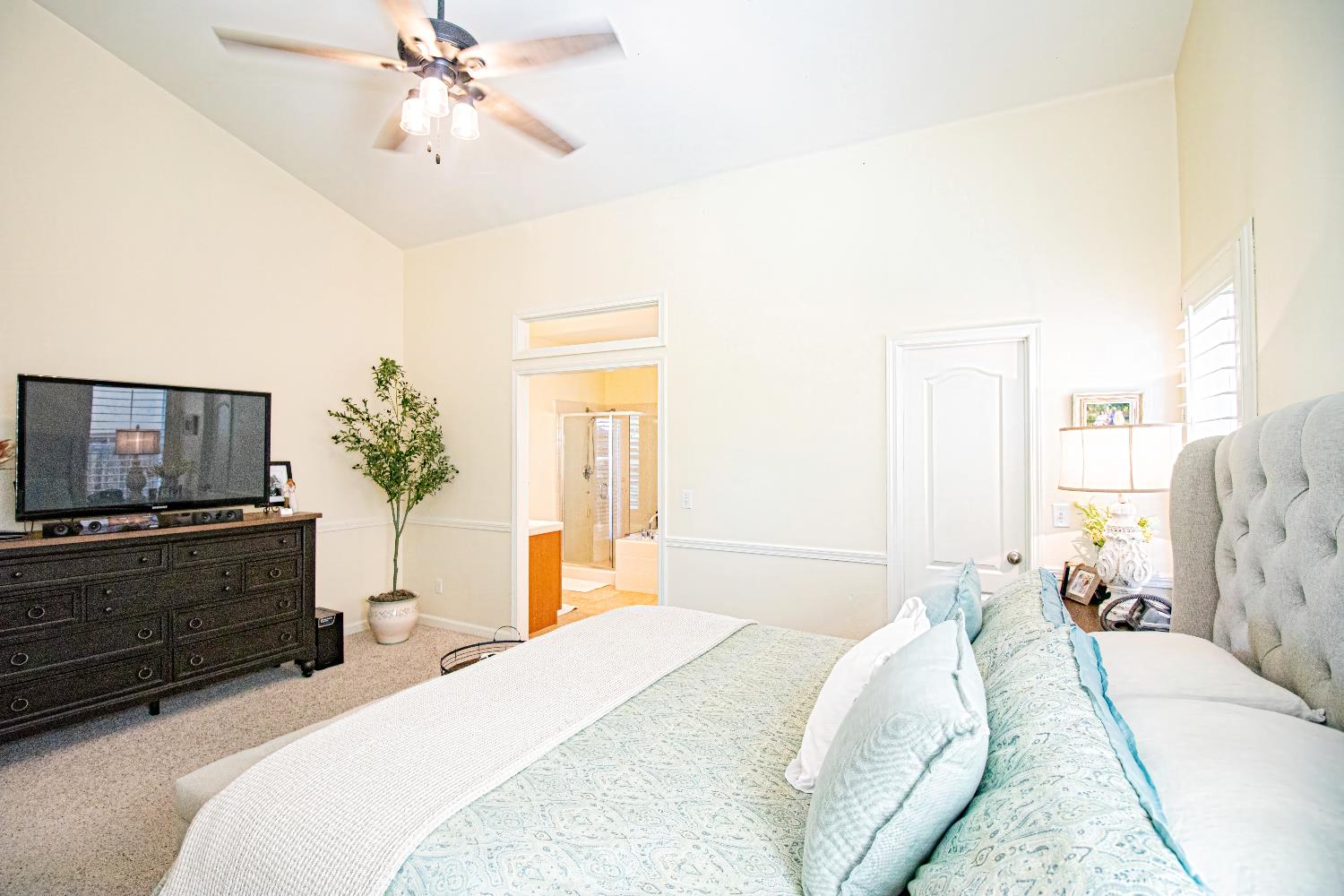 3156 N Arroyo Ave, Fresno, CA 93727