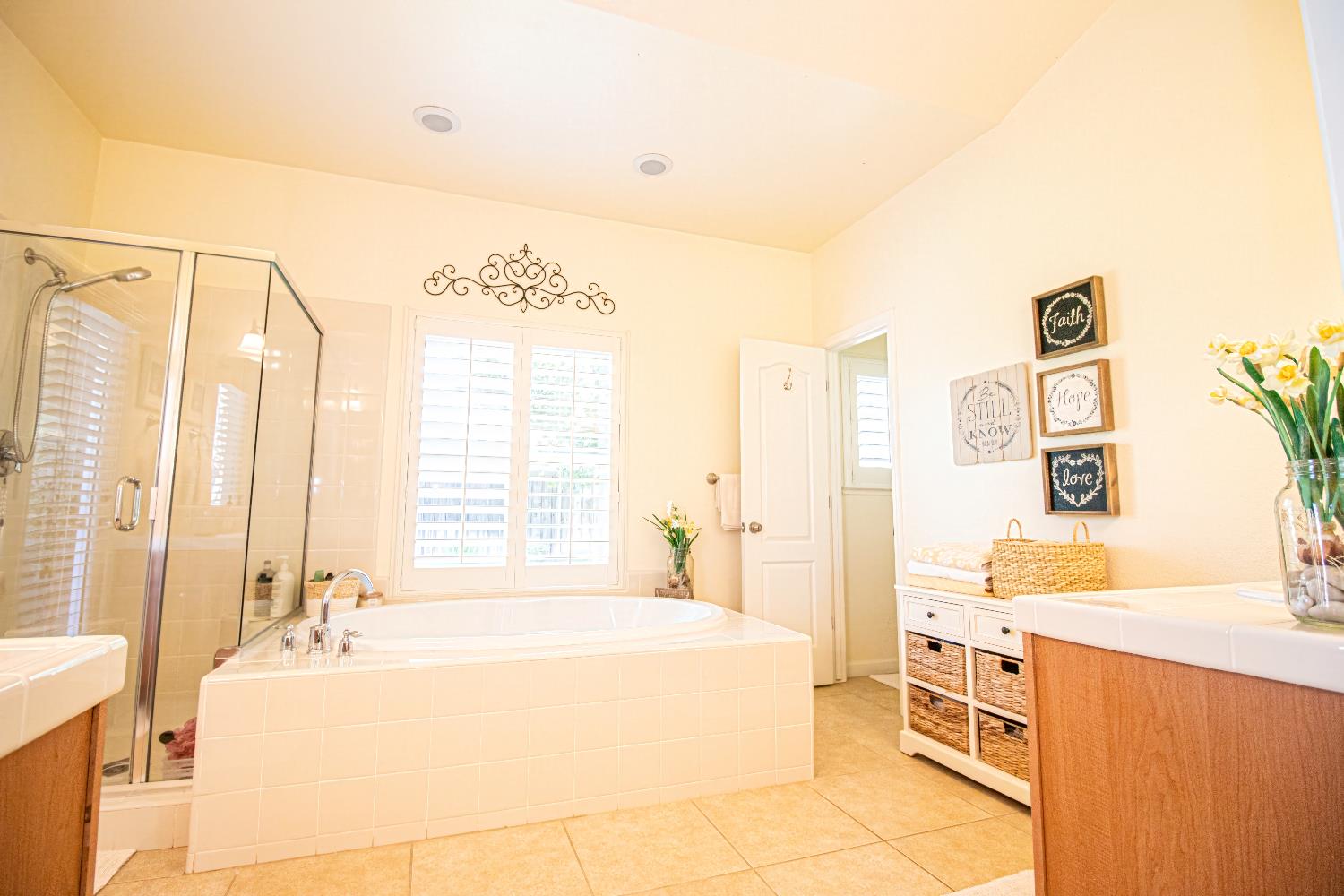 3156 N Arroyo Ave, Fresno, CA 93727