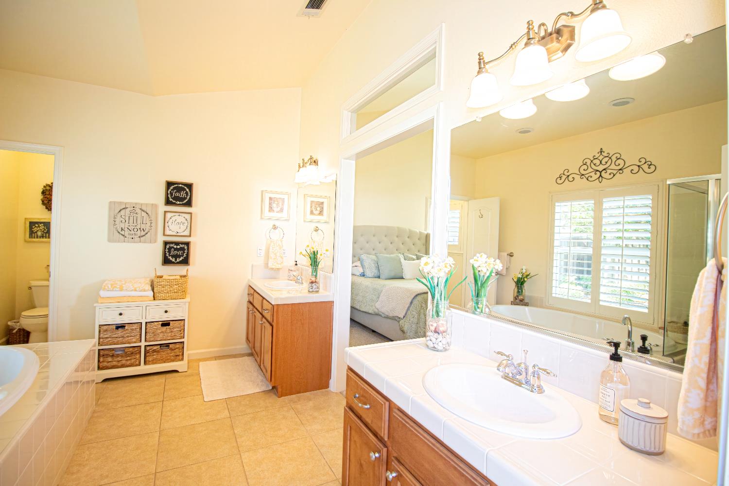 3156 N Arroyo Ave, Fresno, CA 93727