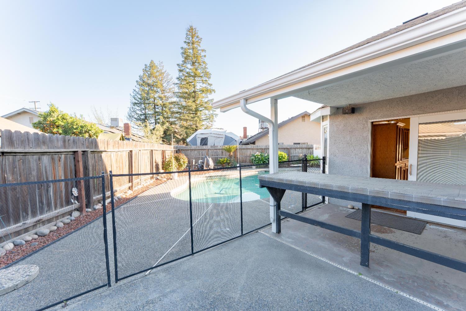 2054 Irving Cir, Tulare, CA 93274