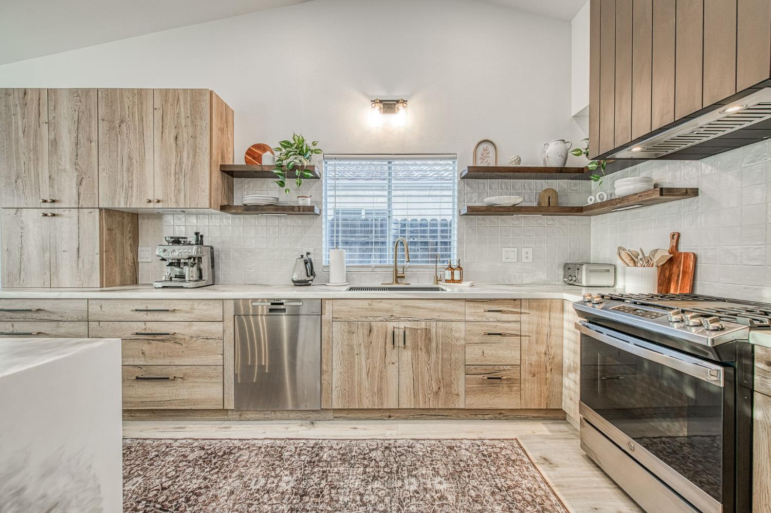 7415 N Hayston Ave, Fresno, CA 93720