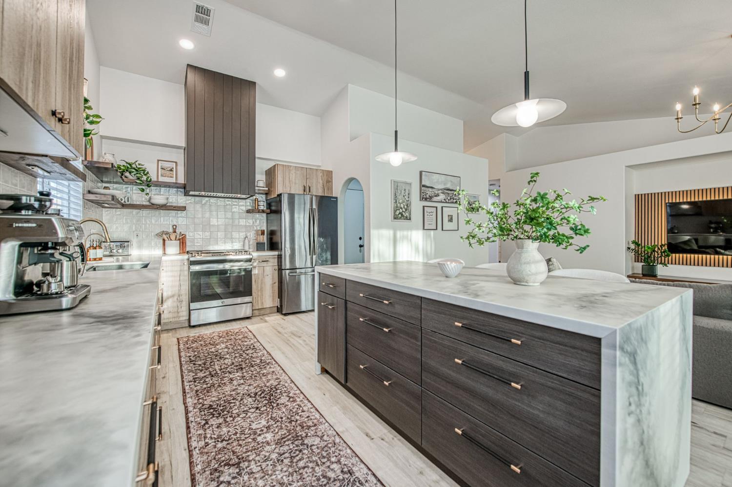 7415 N Hayston Ave, Fresno, CA 93720