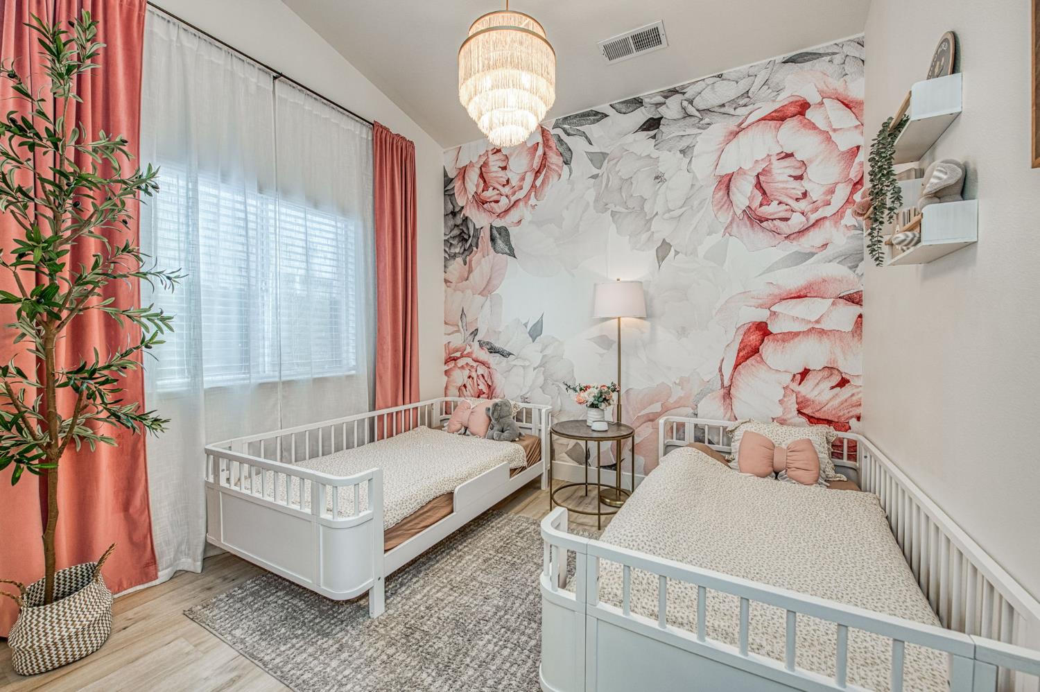 7415 N Hayston Ave, Fresno, CA 93720