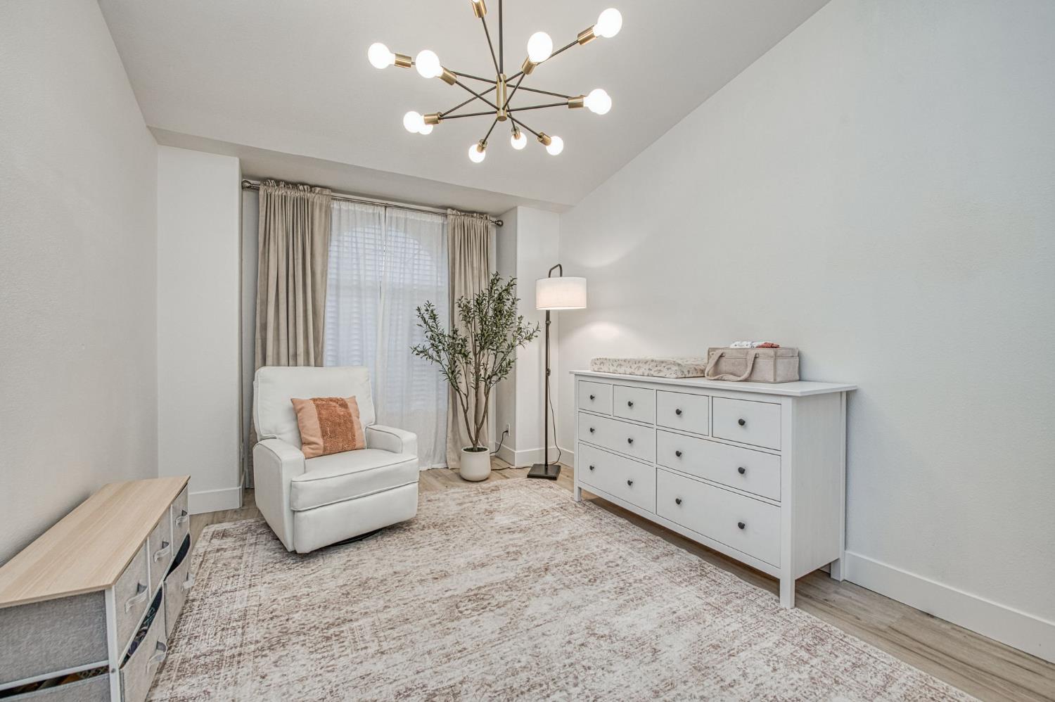 7415 N Hayston Ave, Fresno, CA 93720