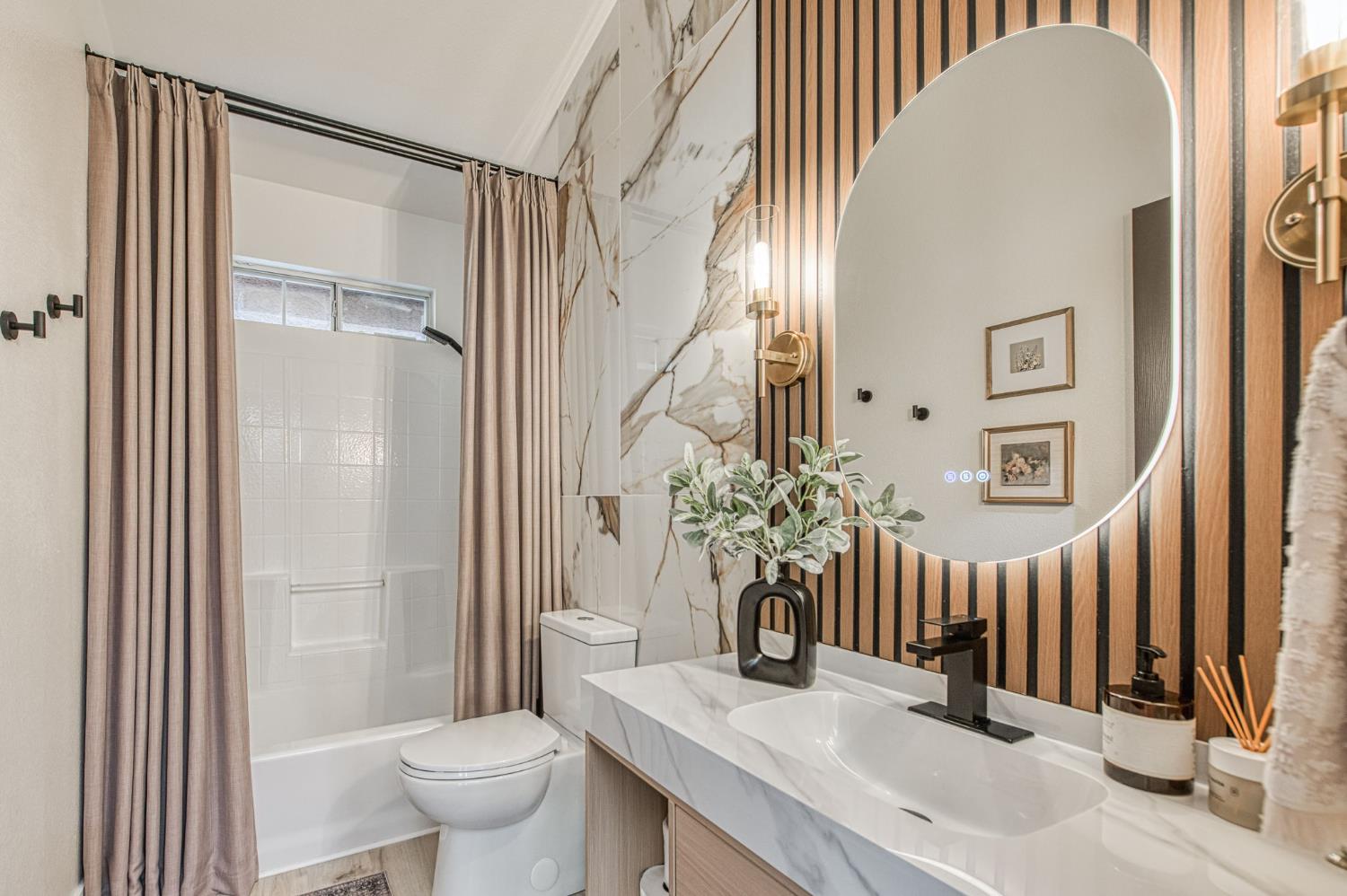 7415 N Hayston Ave, Fresno, CA 93720