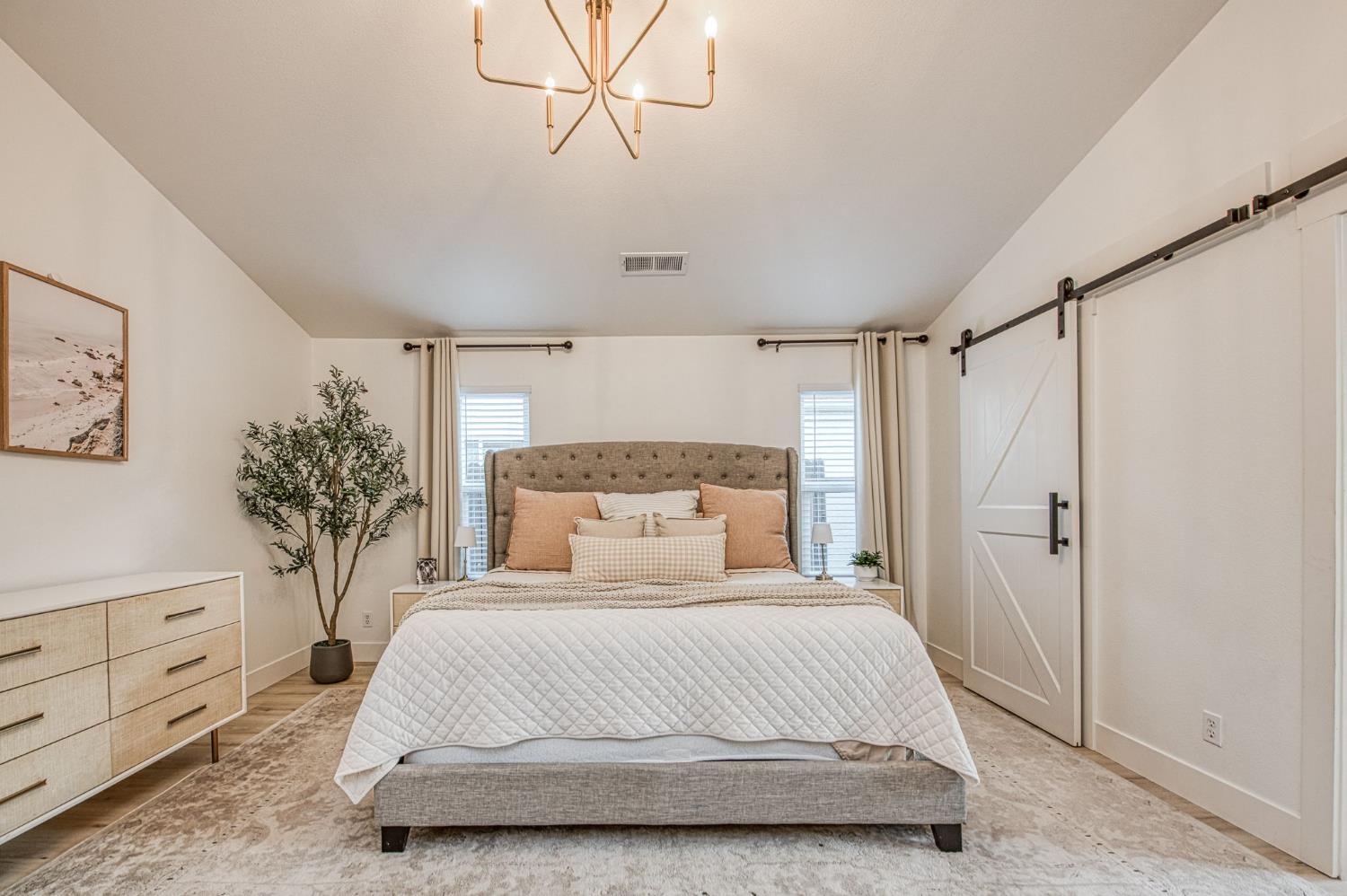 7415 N Hayston Ave, Fresno, CA 93720