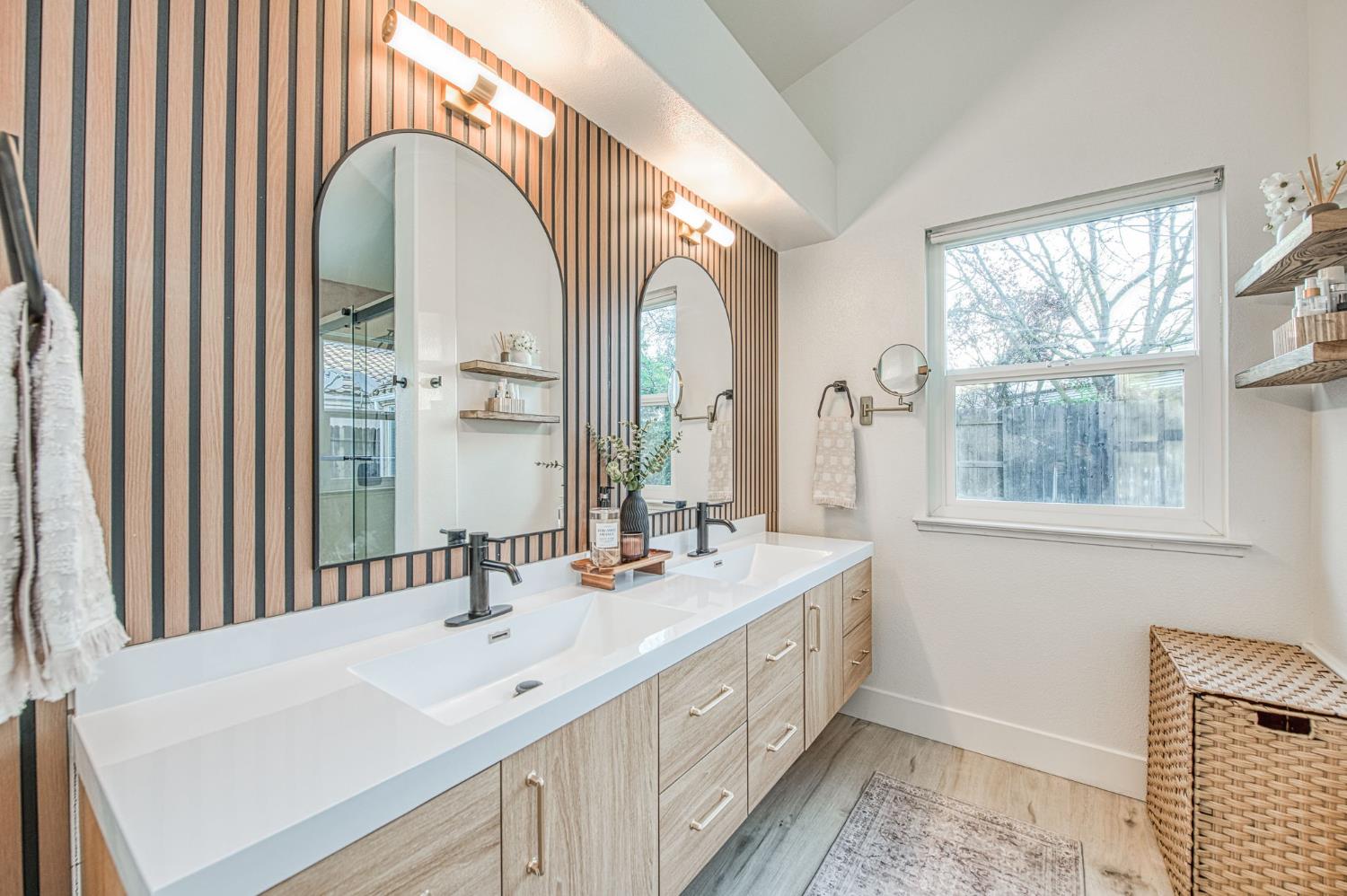 7415 N Hayston Ave, Fresno, CA 93720