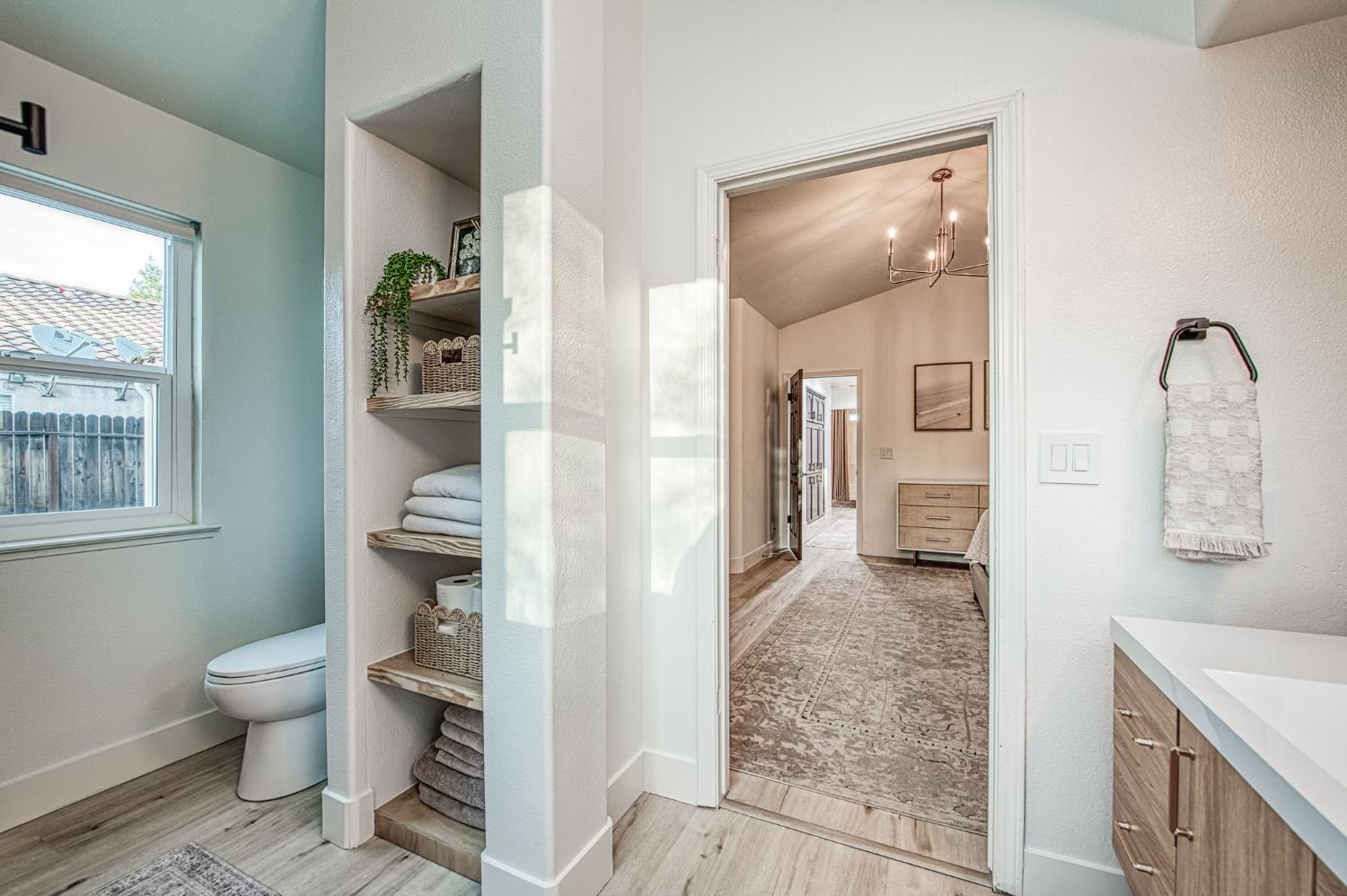 7415 N Hayston Ave, Fresno, CA 93720