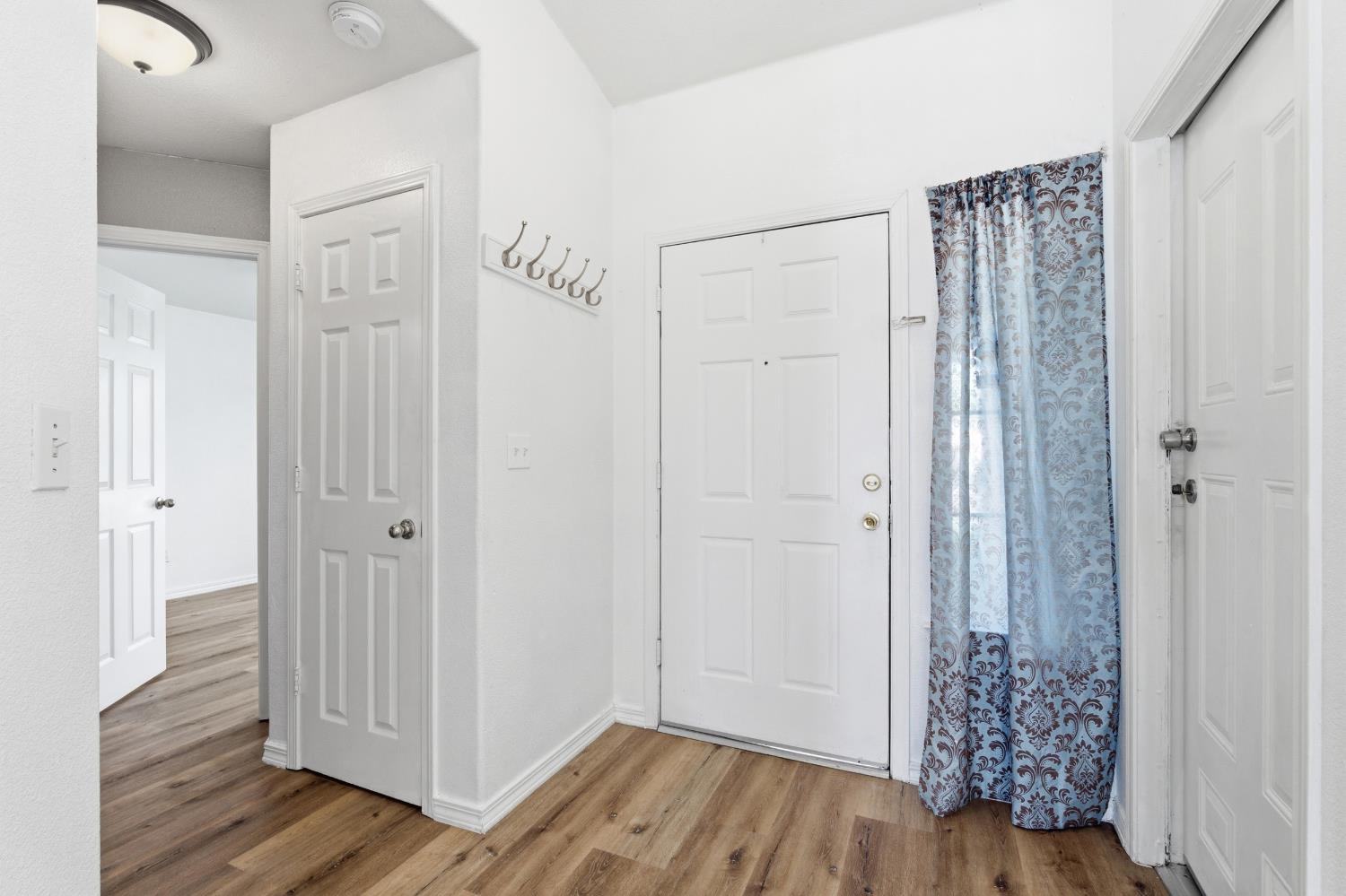 1623 Hudson Ave, Tulare, CA 93274