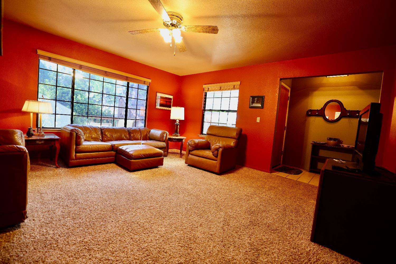 40547 Saddleback Rd, Bass Lake, CA 93604