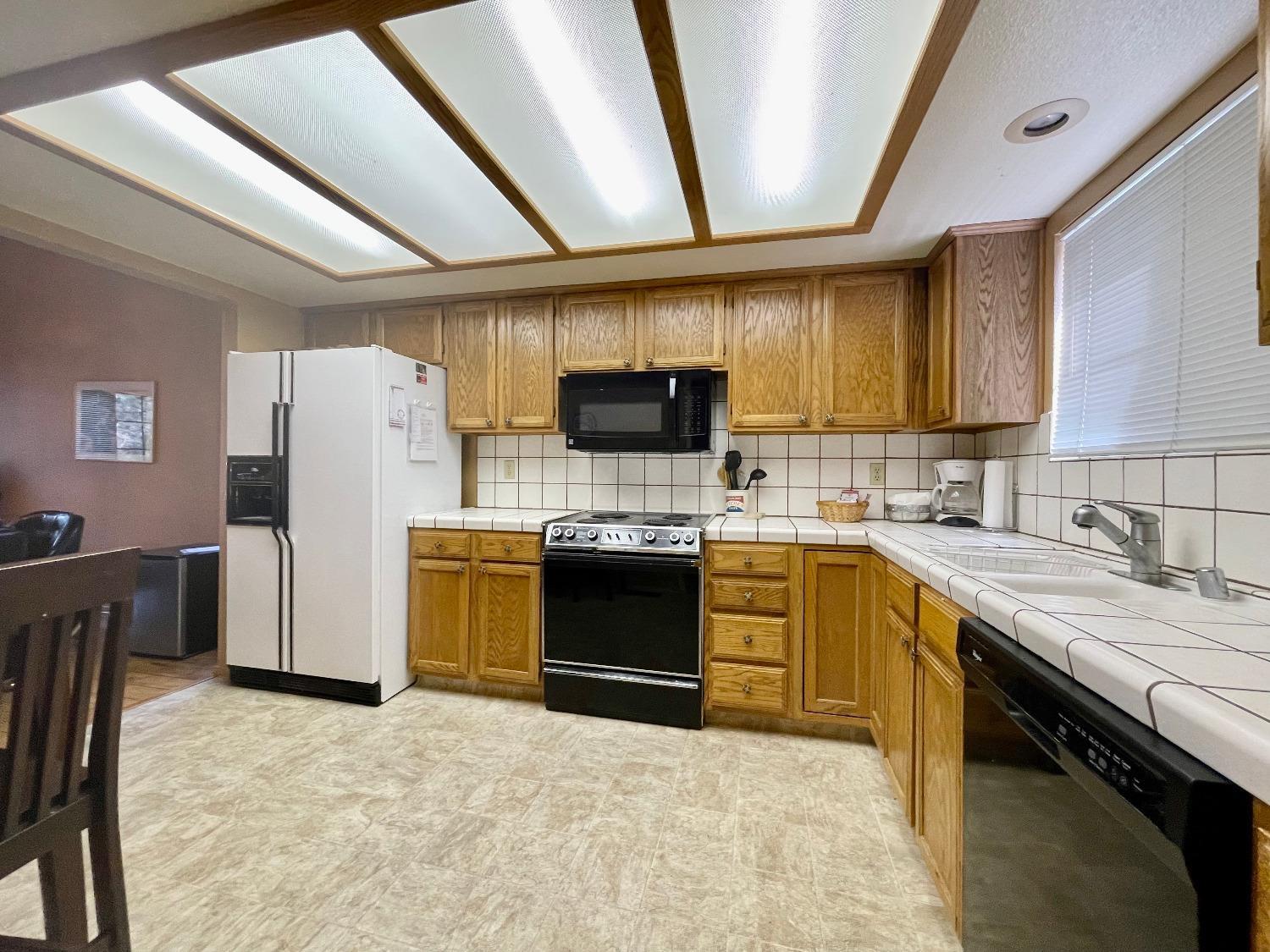 40547 Saddleback Rd, Bass Lake, CA 93604