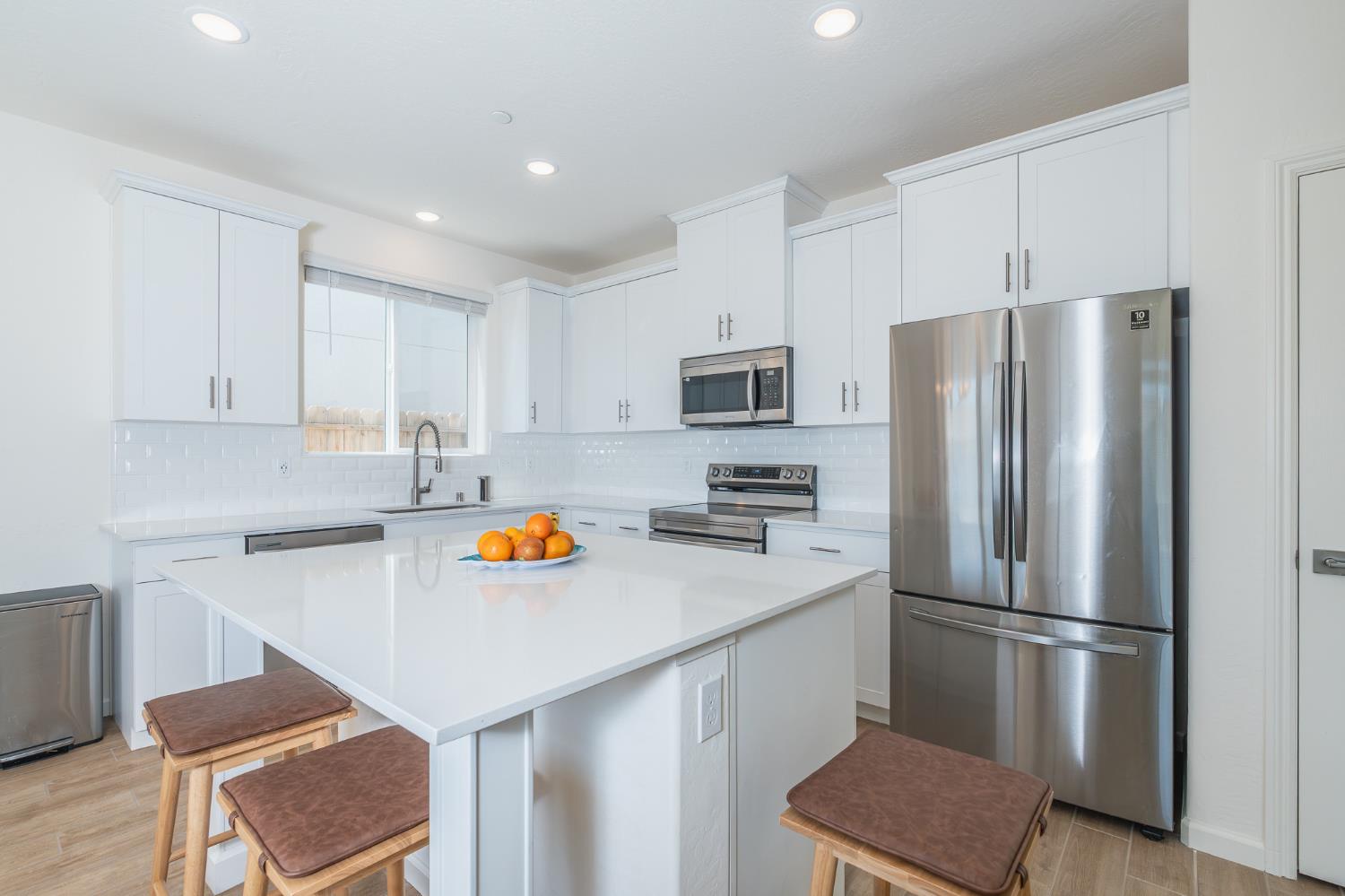 1180 Encore Way W, Madera, CA 93636