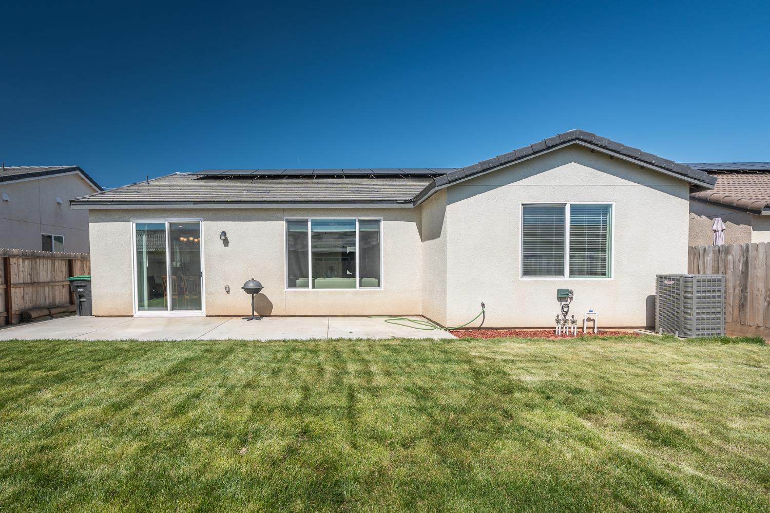 1180 Encore Way W, Madera, CA 93636