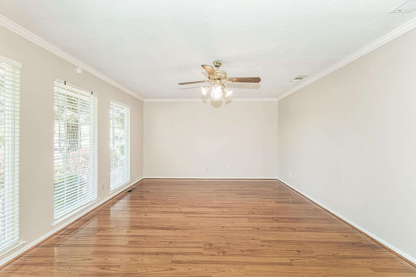 6740 N Harrison Ave, Fresno, CA 93711