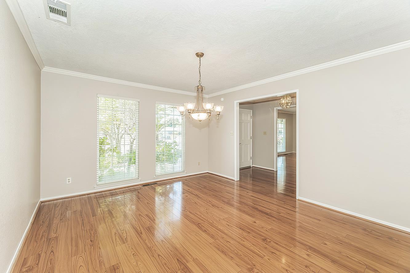 6740 N Harrison Ave, Fresno, CA 93711