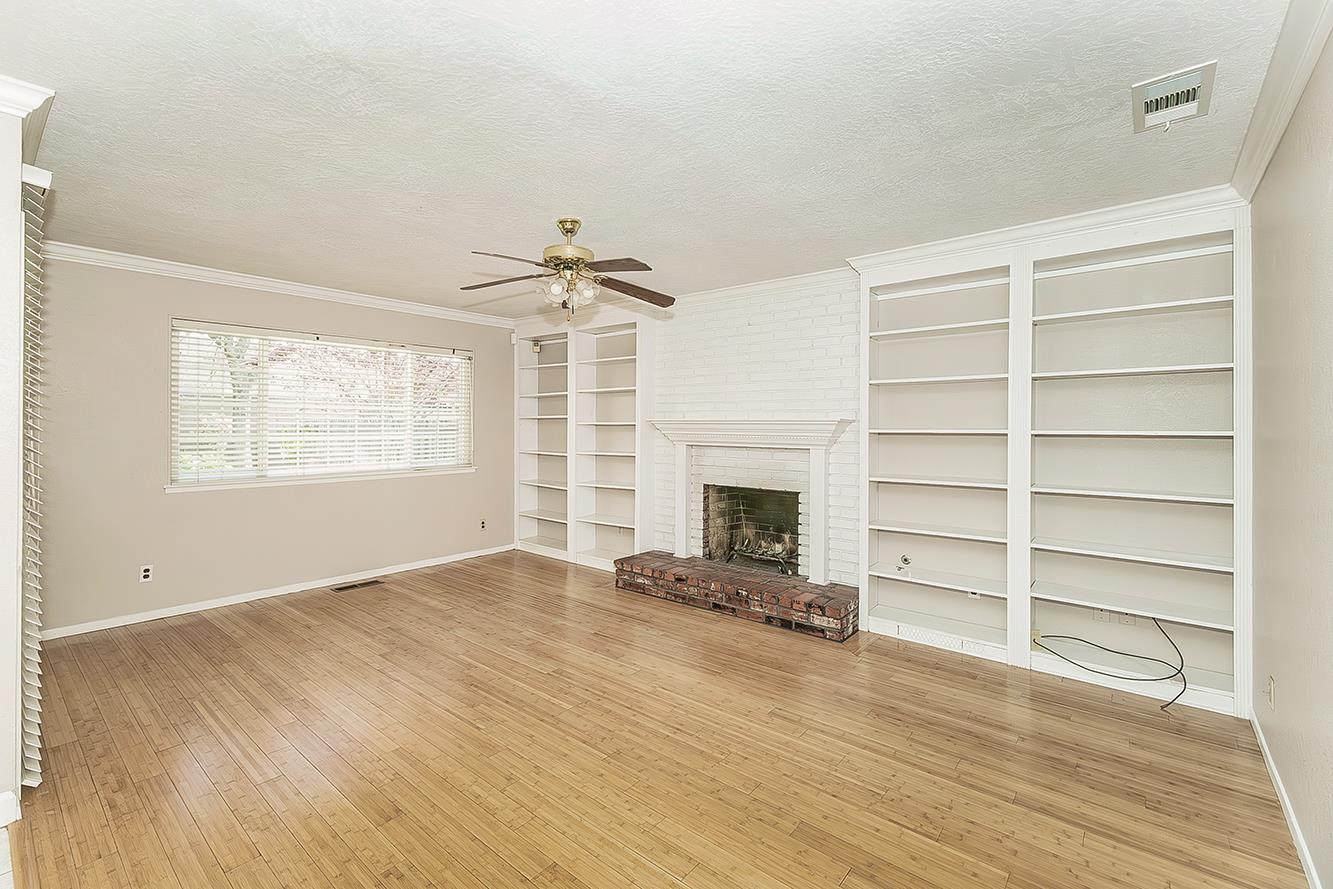 6740 N Harrison Ave, Fresno, CA 93711