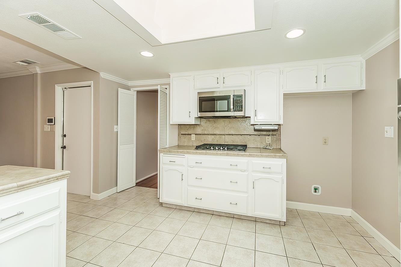 6740 N Harrison Ave, Fresno, CA 93711