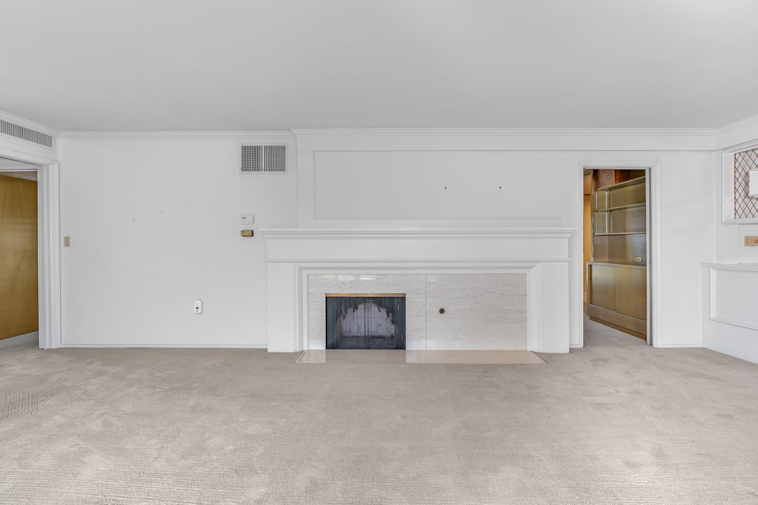 157 N Park Dr, Madera, CA 93637