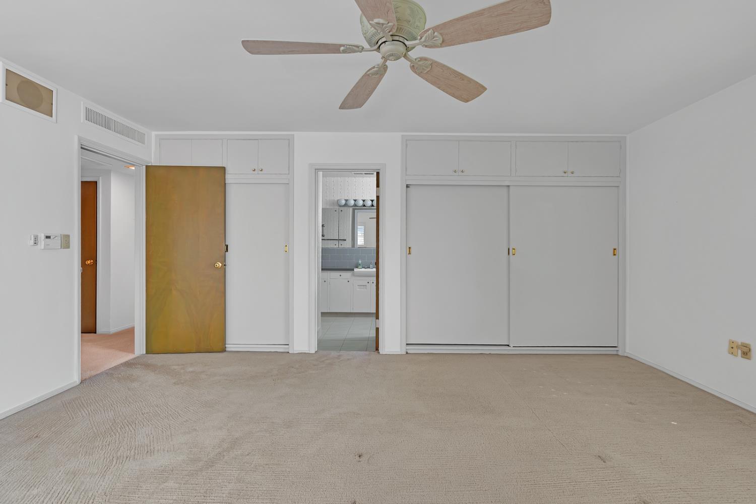 157 N Park Dr, Madera, CA 93637