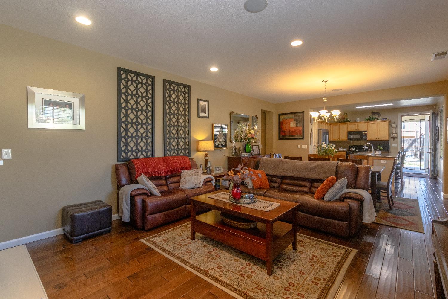 7470 E Fedora Ave, Fresno, CA 93737