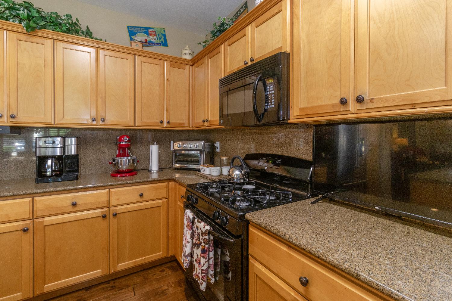 7470 E Fedora Ave, Fresno, CA 93737