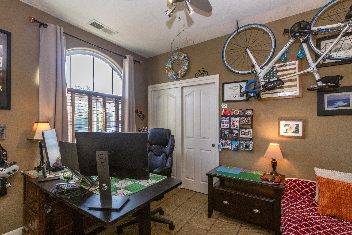 7470 E Fedora Ave, Fresno, CA 93737