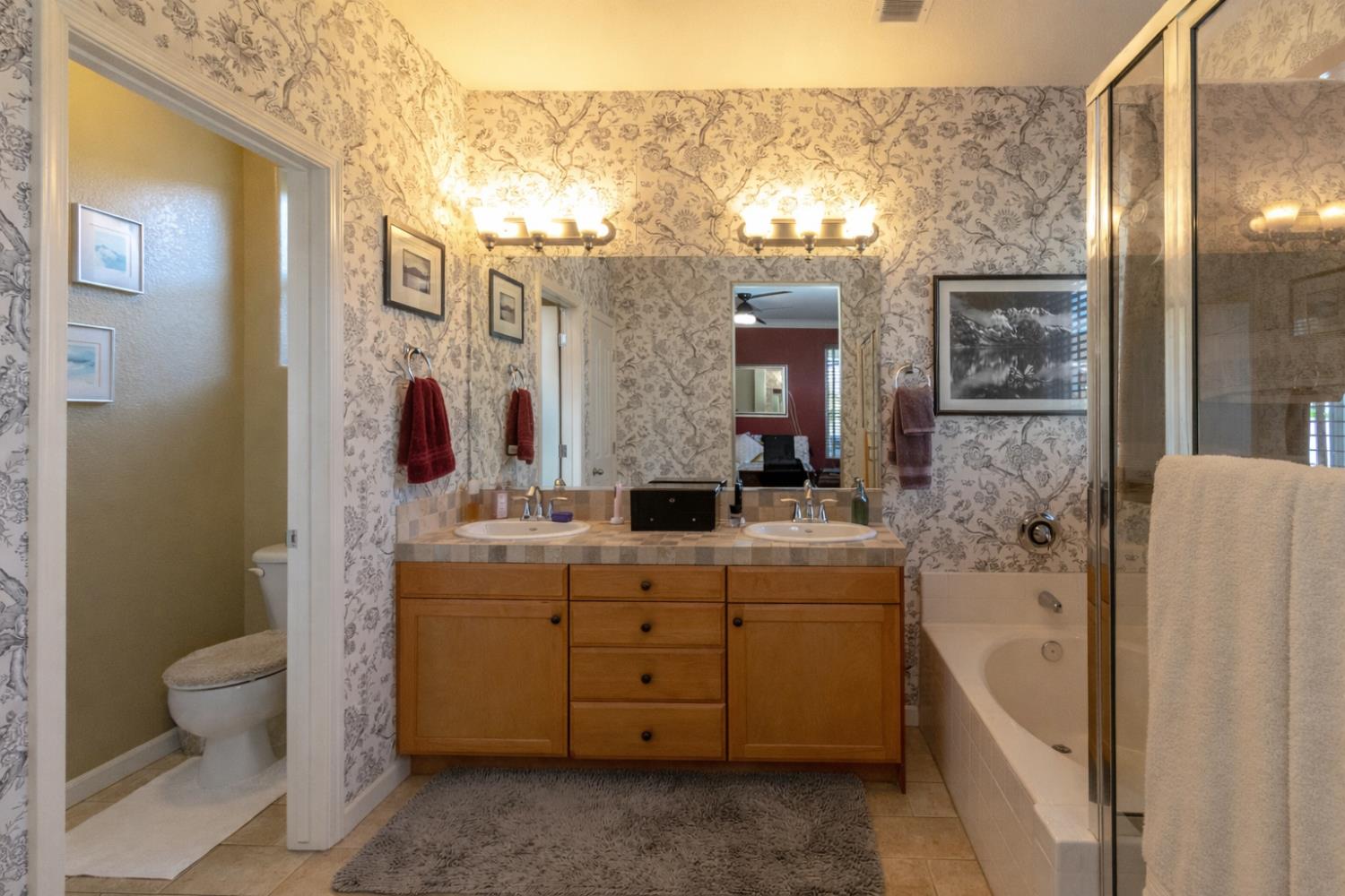 7470 E Fedora Ave, Fresno, CA 93737