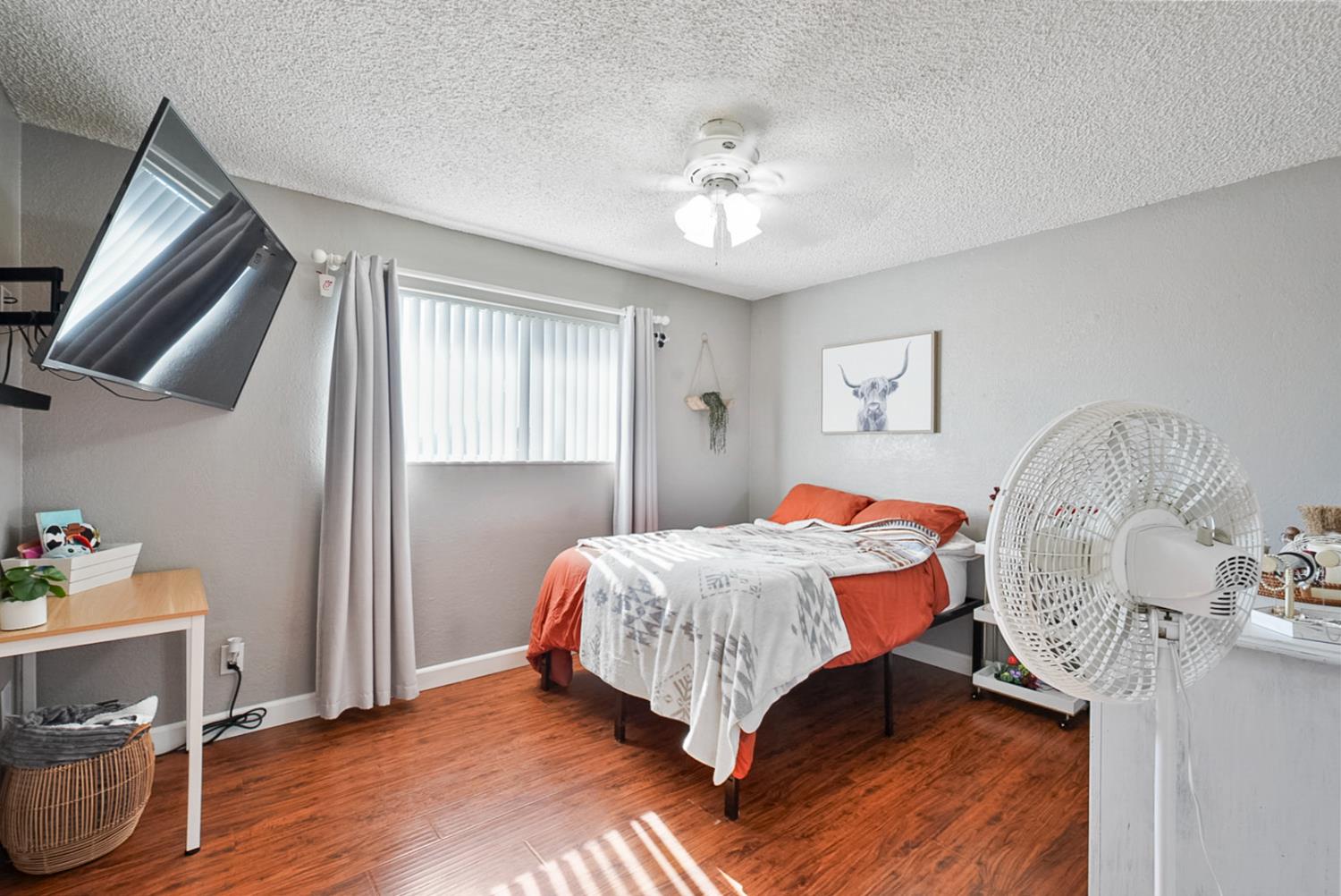 608 Grant Dr, Chowchilla, CA 93610