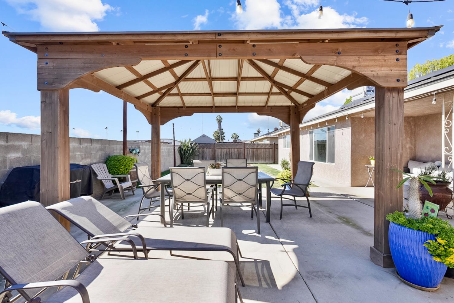 608 Grant Dr, Chowchilla, CA 93610