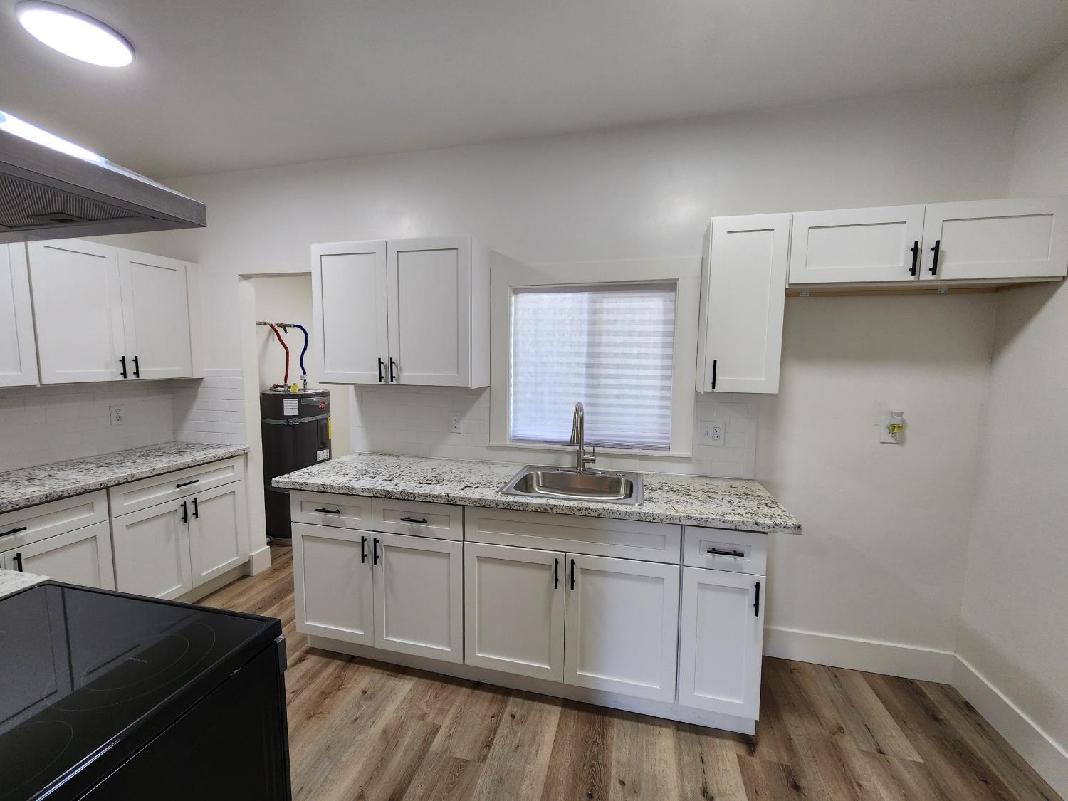 3243 E McKenzie Ave, Fresno, CA 93702