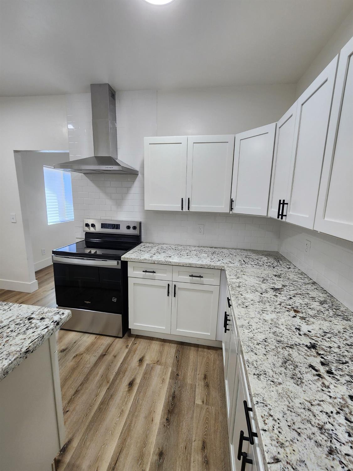 3243 E McKenzie Ave, Fresno, CA 93702