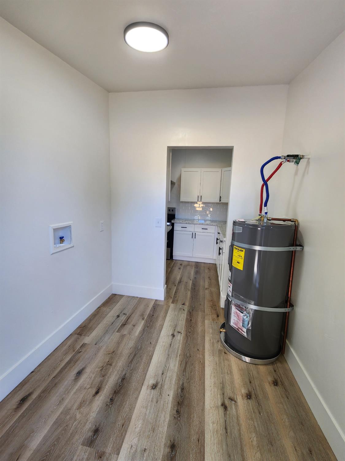 3243 E McKenzie Ave, Fresno, CA 93702