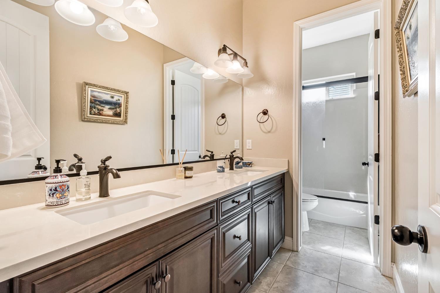 10819 E Fountain View, Clovis, CA 93619