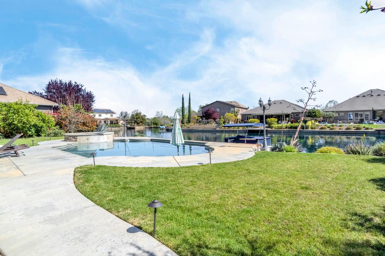 10819 E Fountain View, Clovis, CA 93619